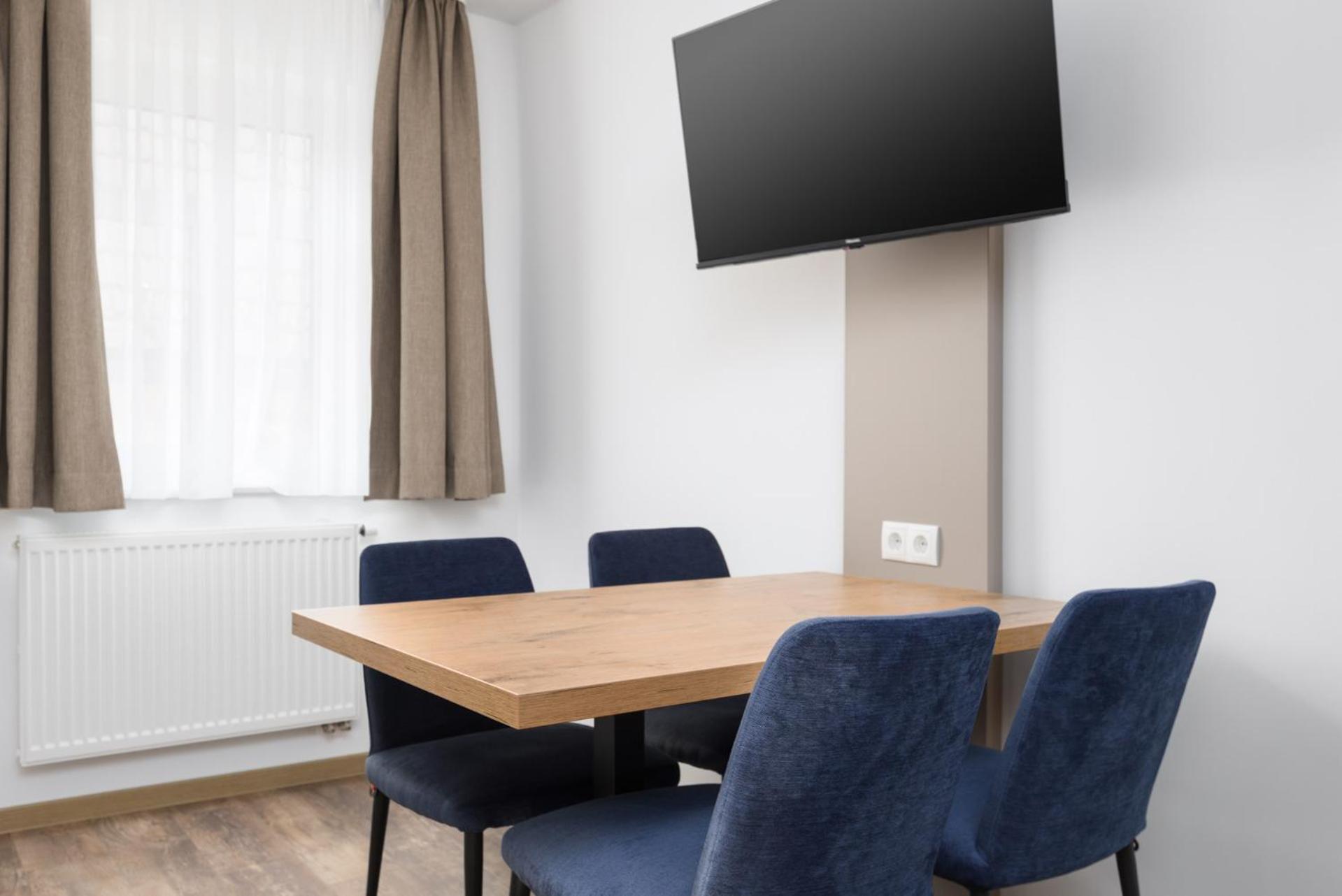 Hotel Zur Traube 우펜하임 외부 사진