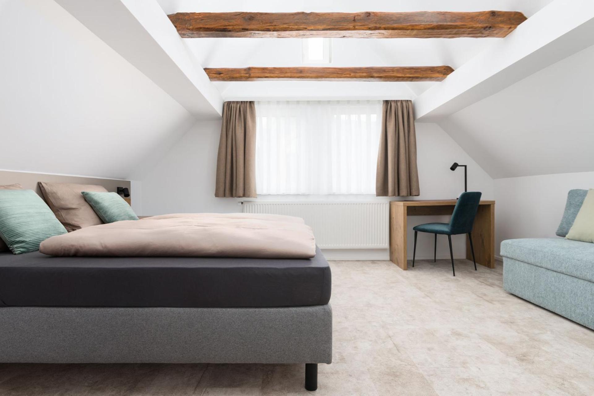 Hotel Zur Traube 우펜하임 외부 사진